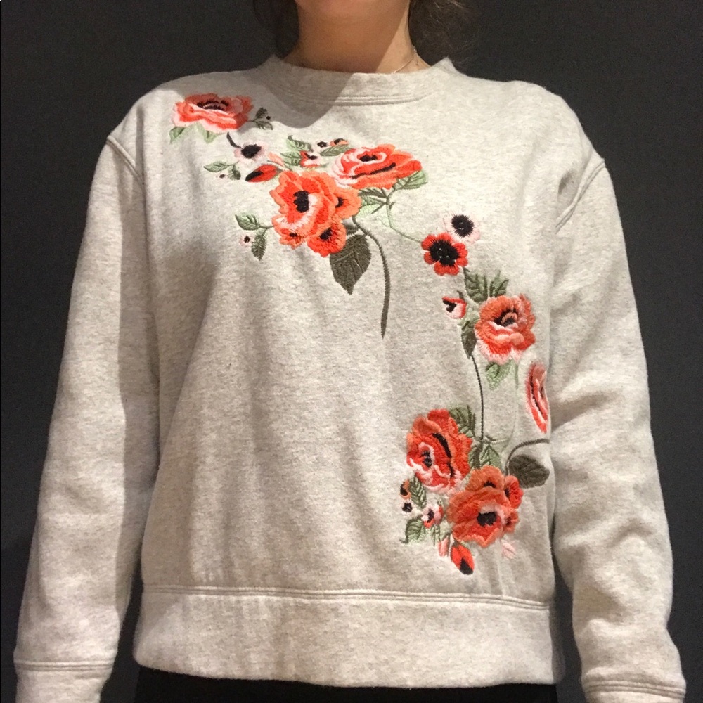 Embroidered floral crew neck sweater